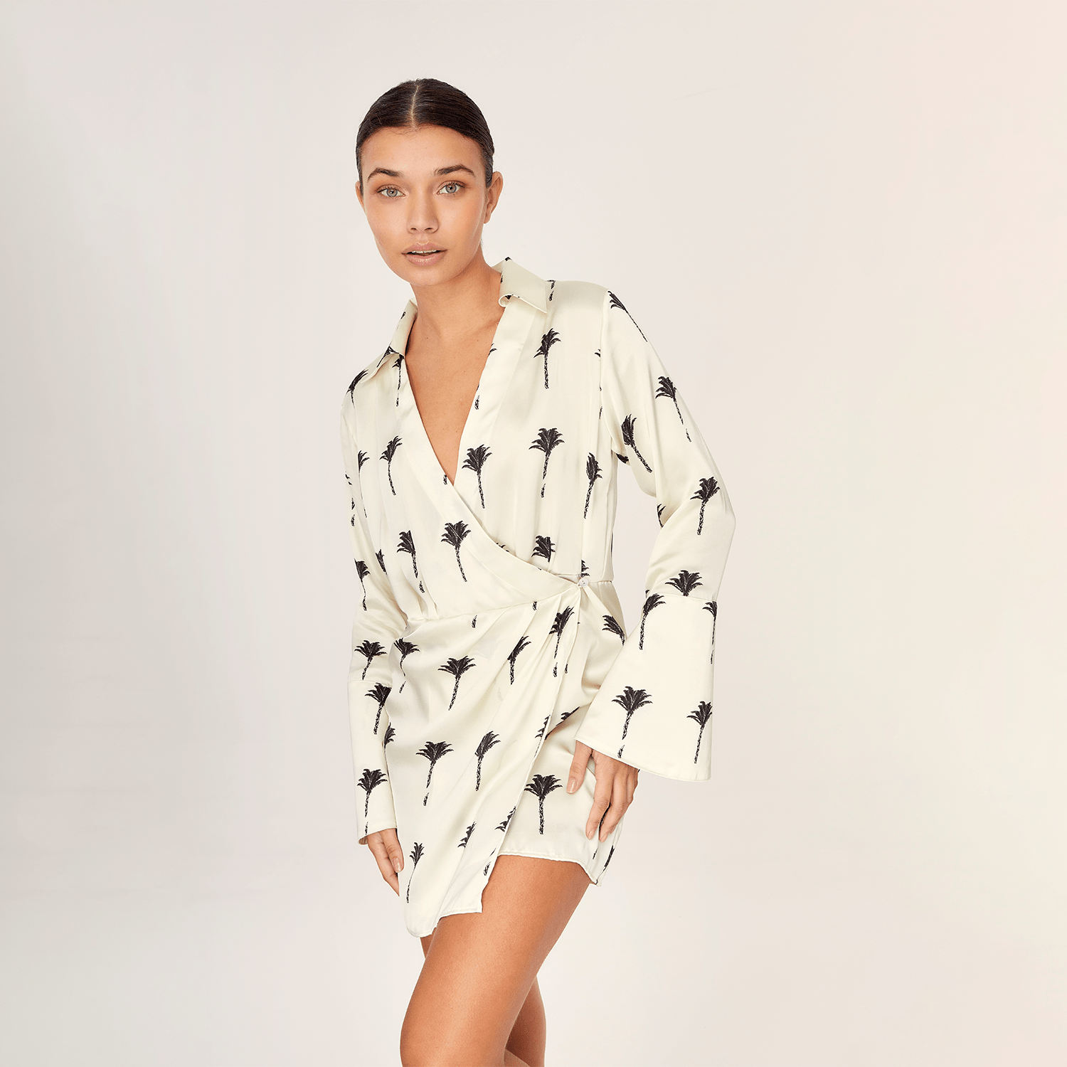 . DRESS 25 MINI WRAP DRESS 100% SILK THE PALMS 227