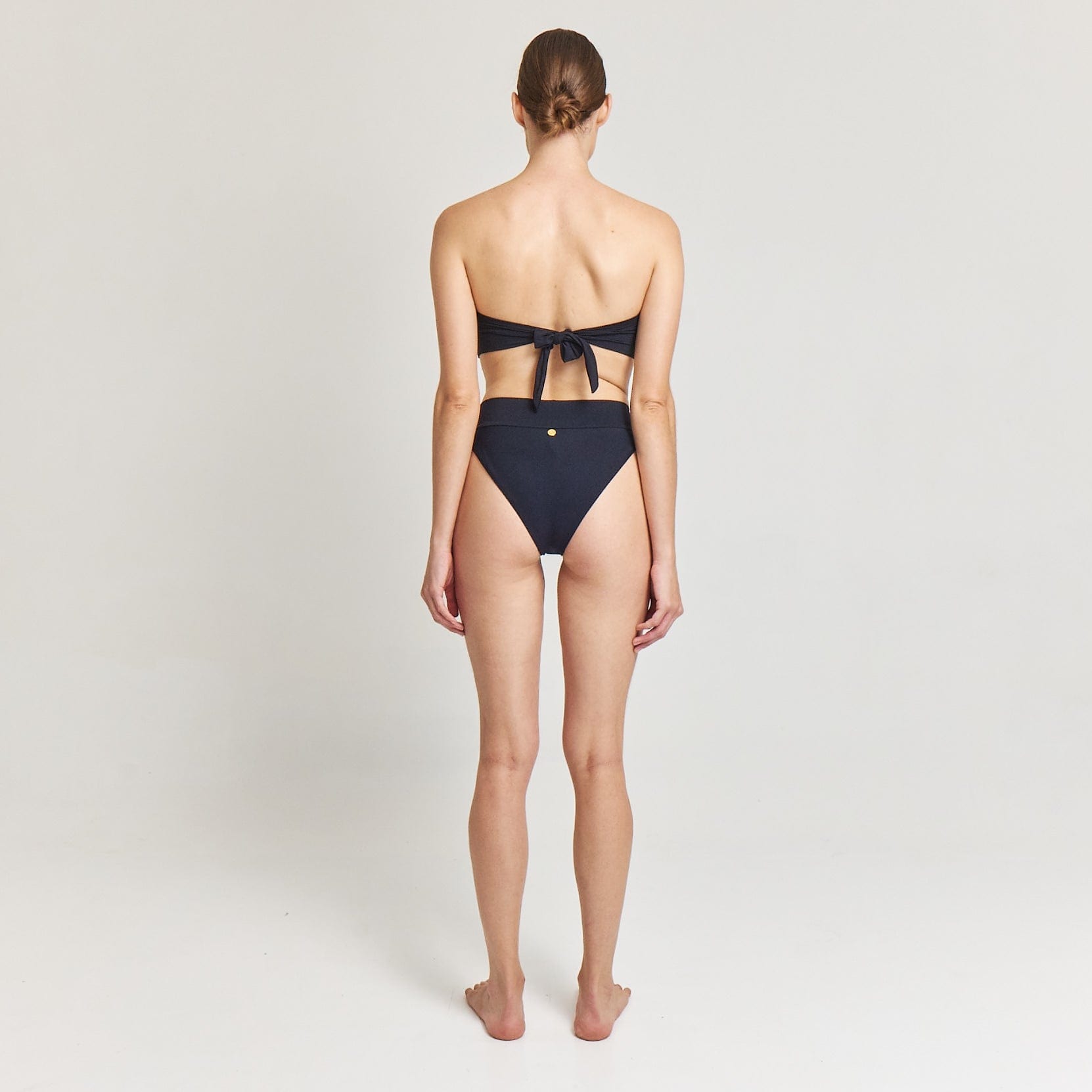 . BIKINI TOP LISO BANDEAU TOP CLASSIC BLACK