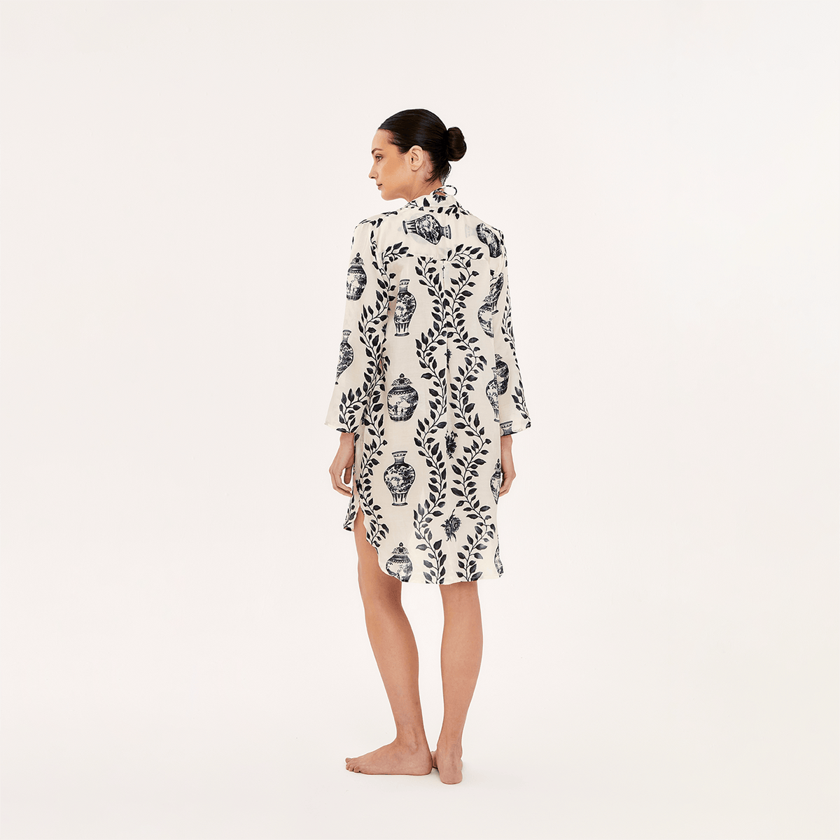 . BLOUSE 26 Long-Sleeve Printed Blouse with Patch Pocket