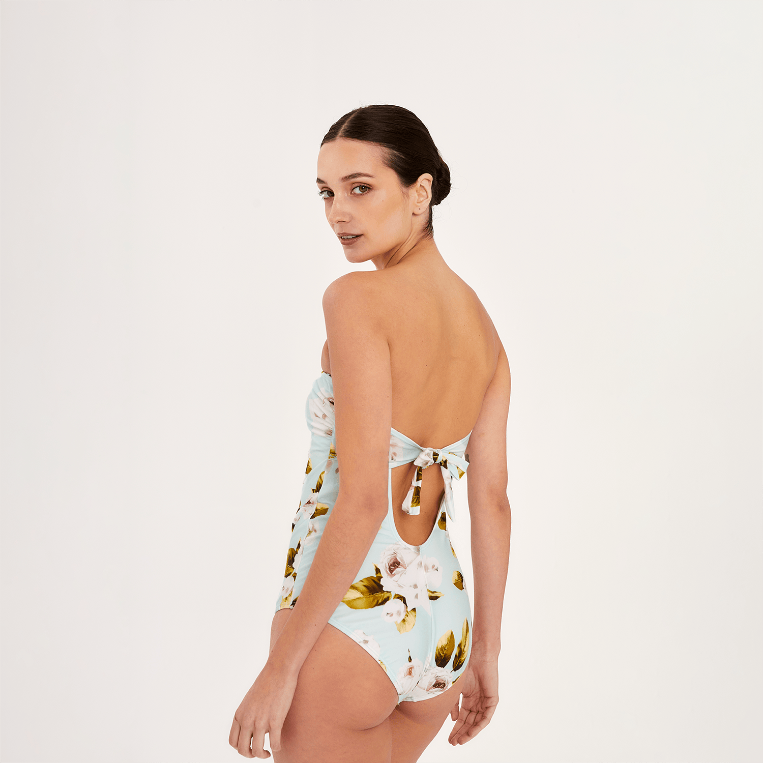 . ONE PIECE 26 ONE PIECE JARDINS 161