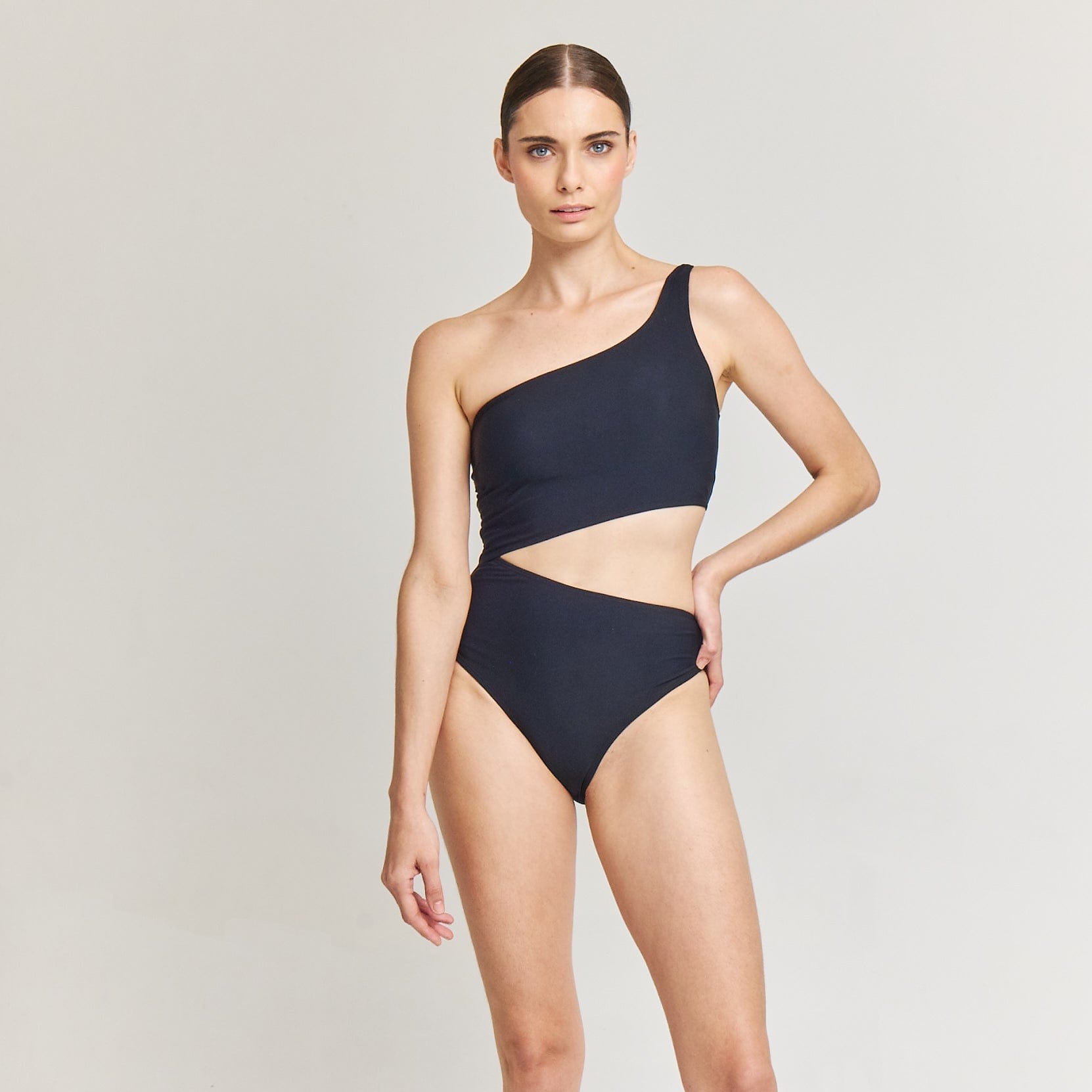 . ONE PIECE LISO XL ONE PIECE CLASSIC BLACK