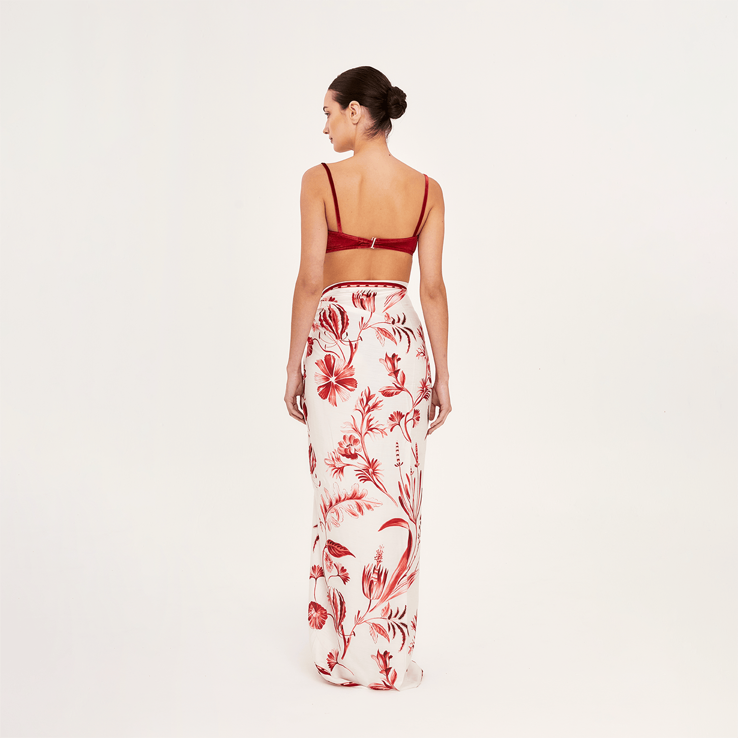 . SKIRT 26 U PAREO / SCARF SILK VISCOSE ROUGE 500