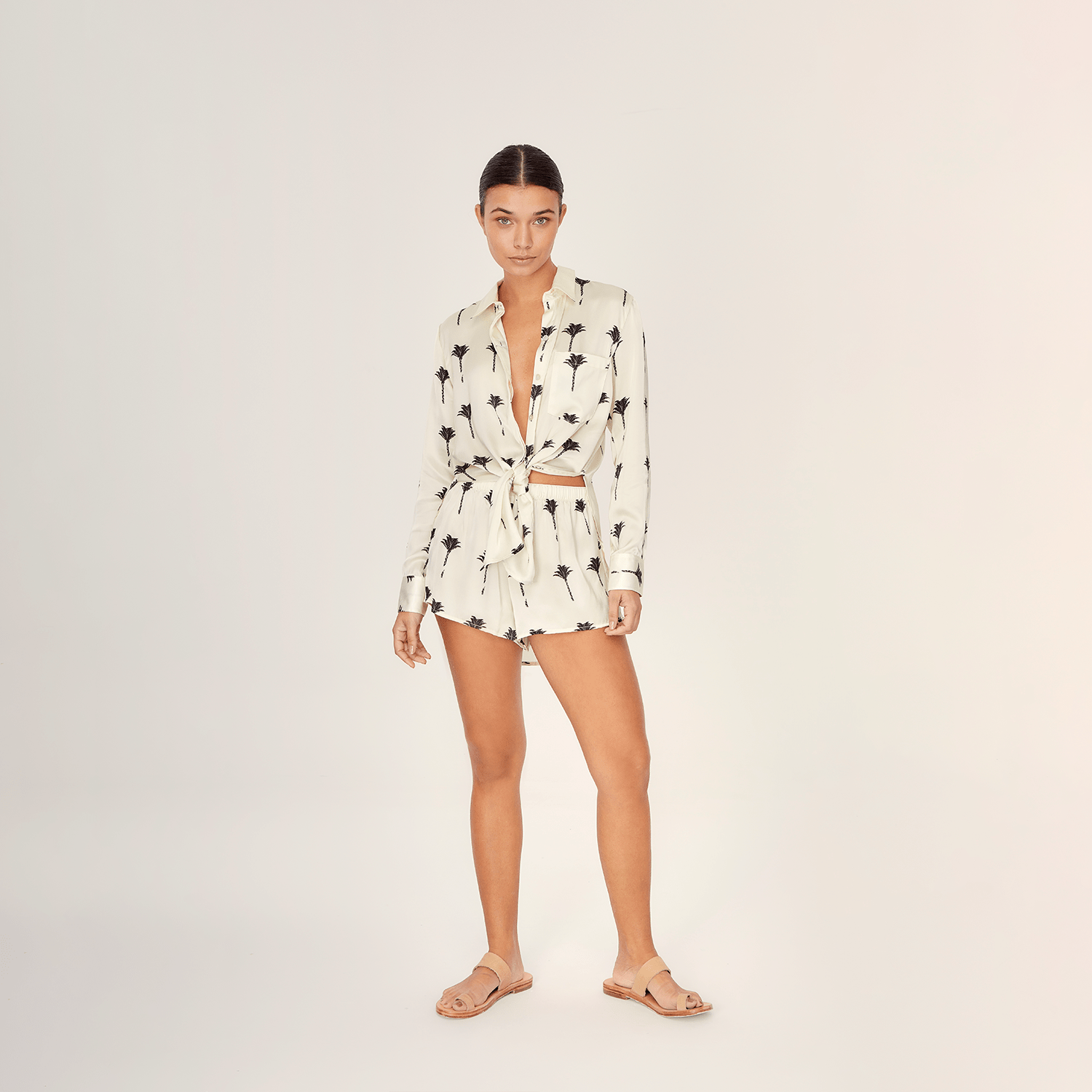 . SHORT 25 SHORT 100% SILK THE PALMS 451