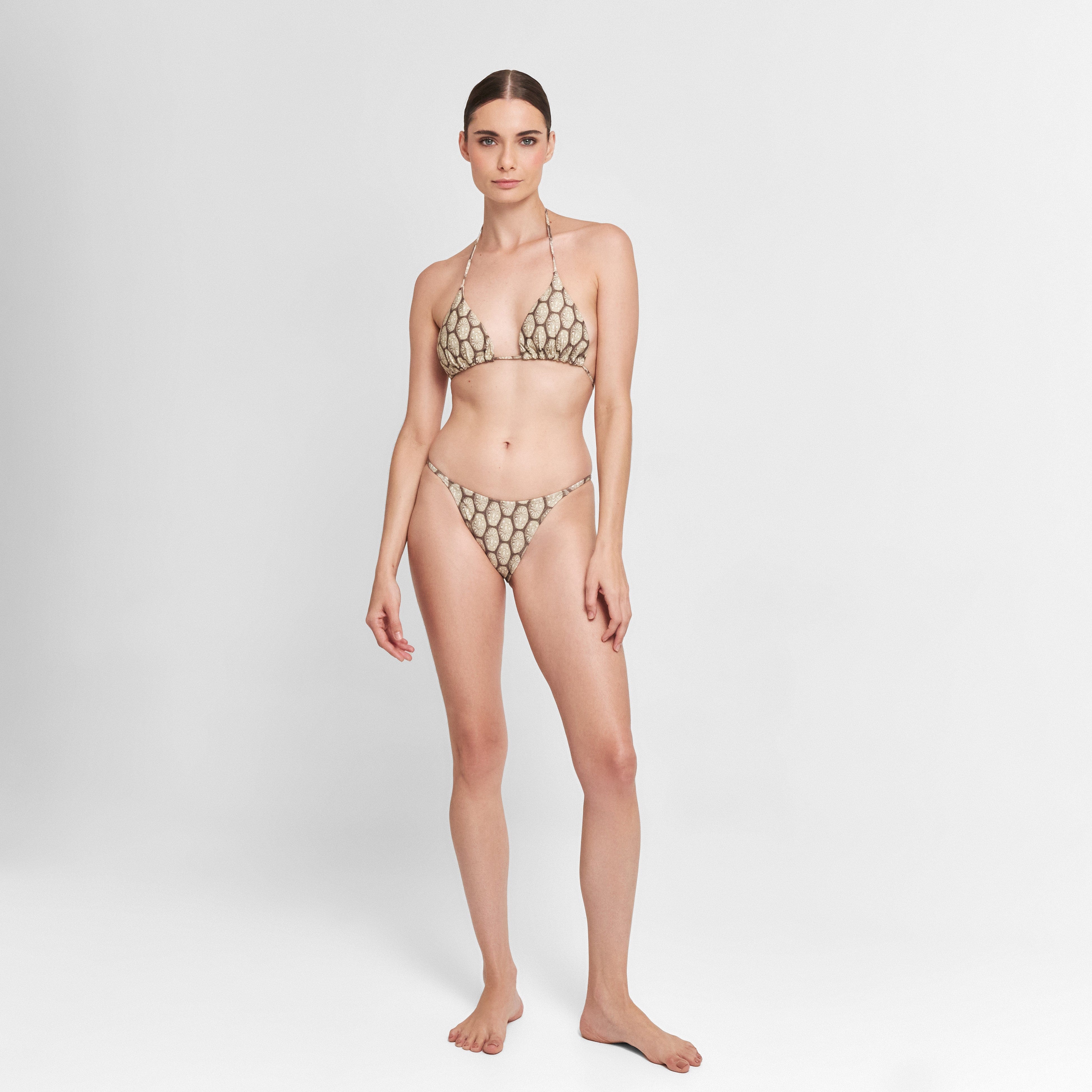 . BIKINI BOTTOM 24 STRING BOTTOM PIÑA 