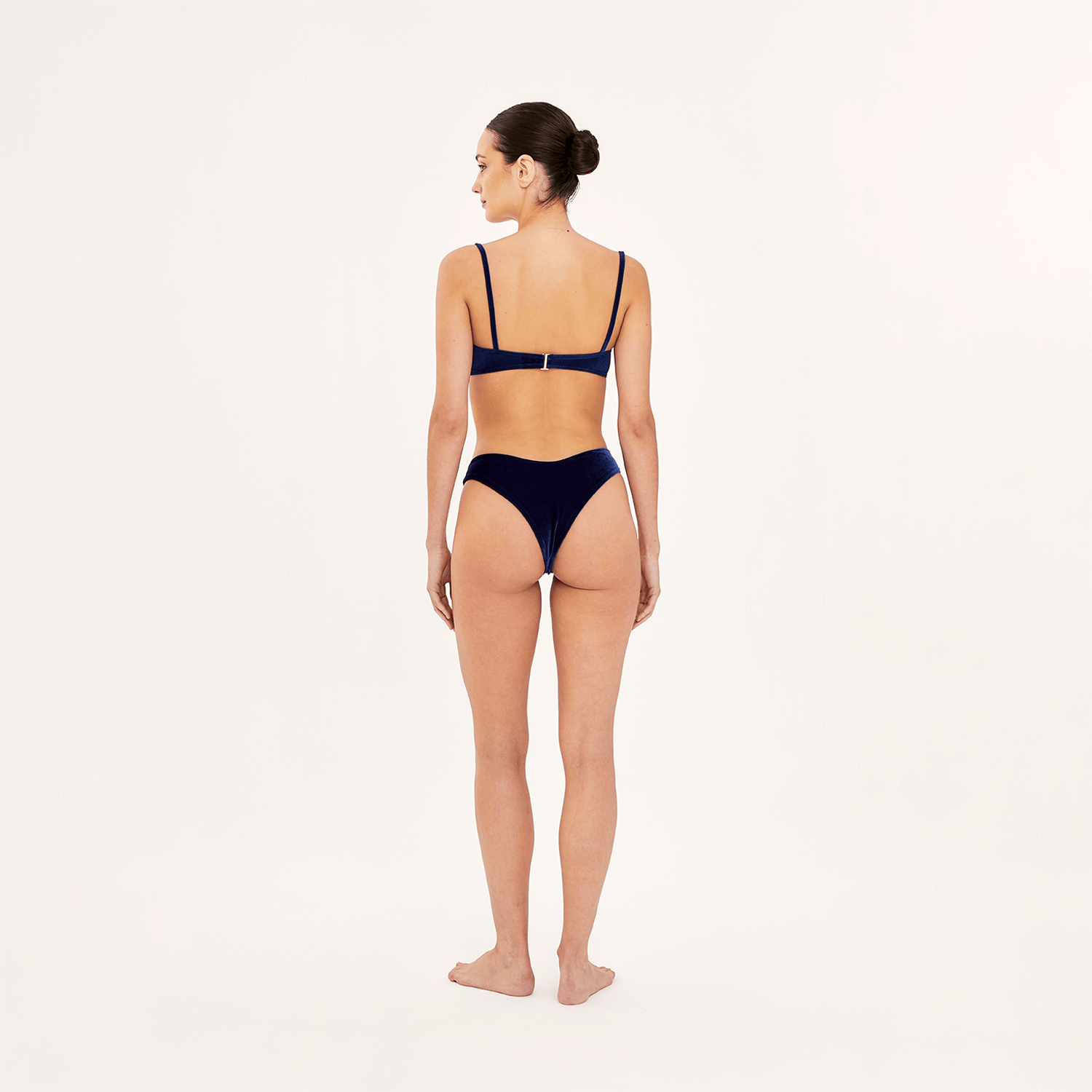 . BIKINI TOP 26 Dynastie Knot Top