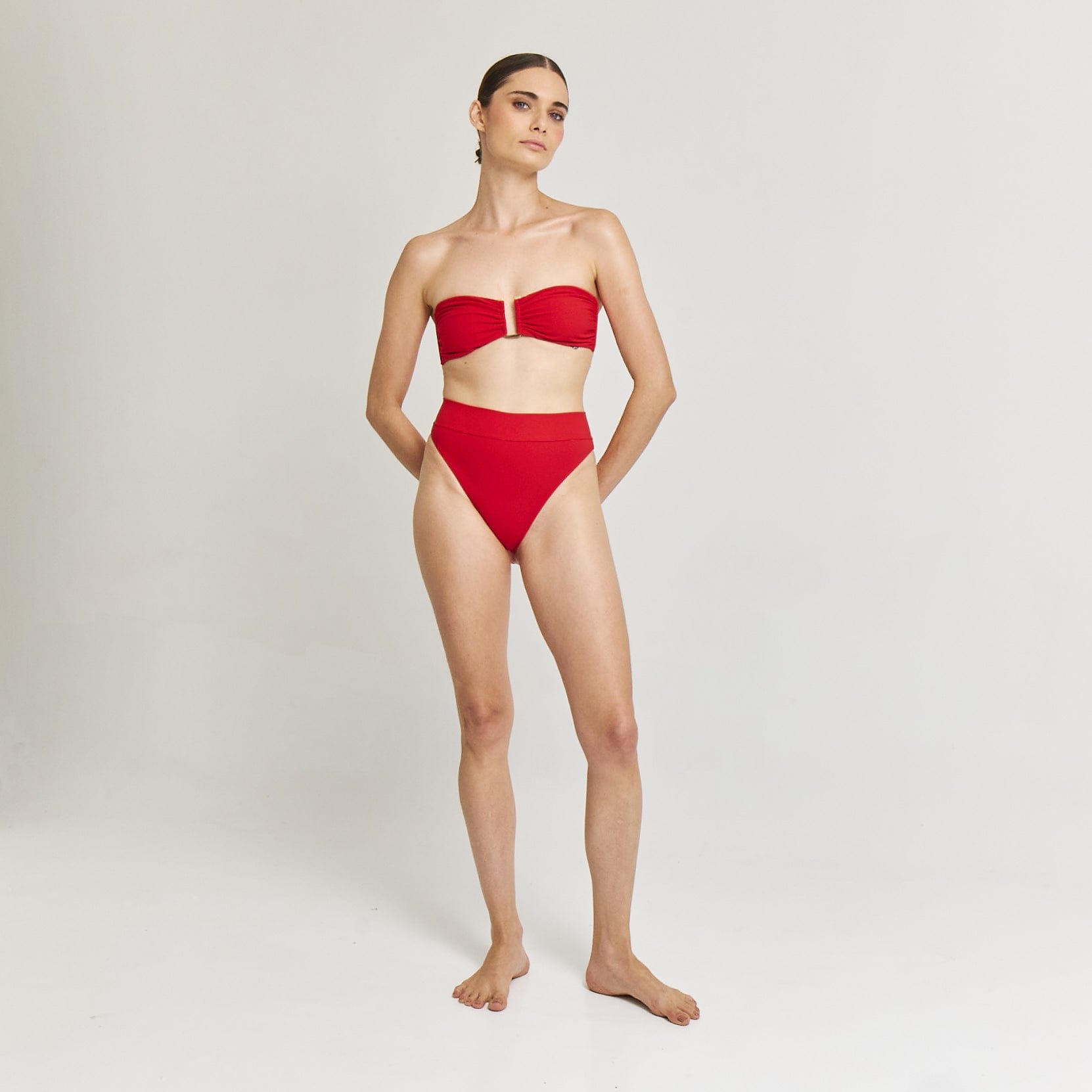 . BIKINI TOP LISO BANDEAU TOP CLASSIC RED 