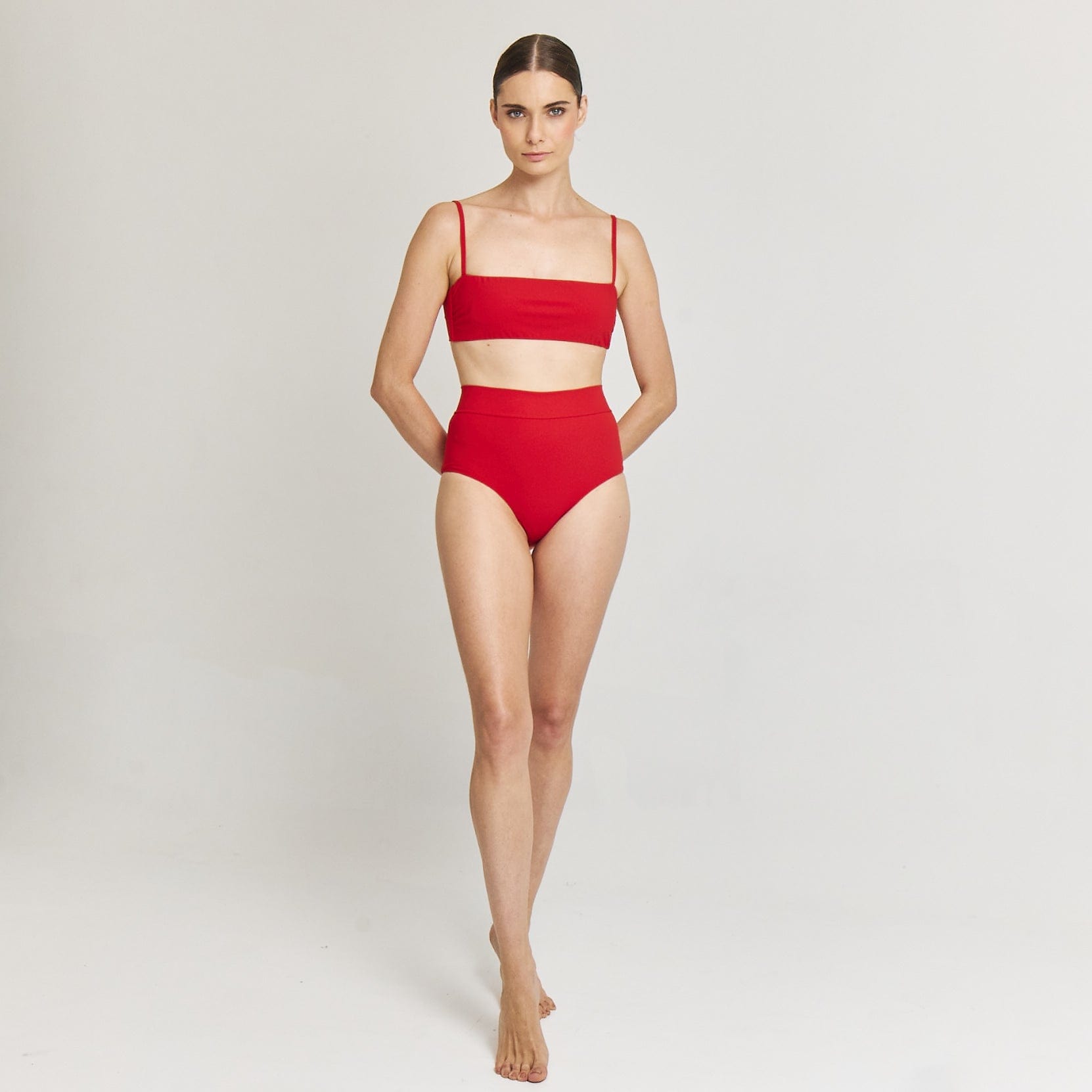 . BIKINI TOP LISO BANDEAU TOP CLASSIC RED 